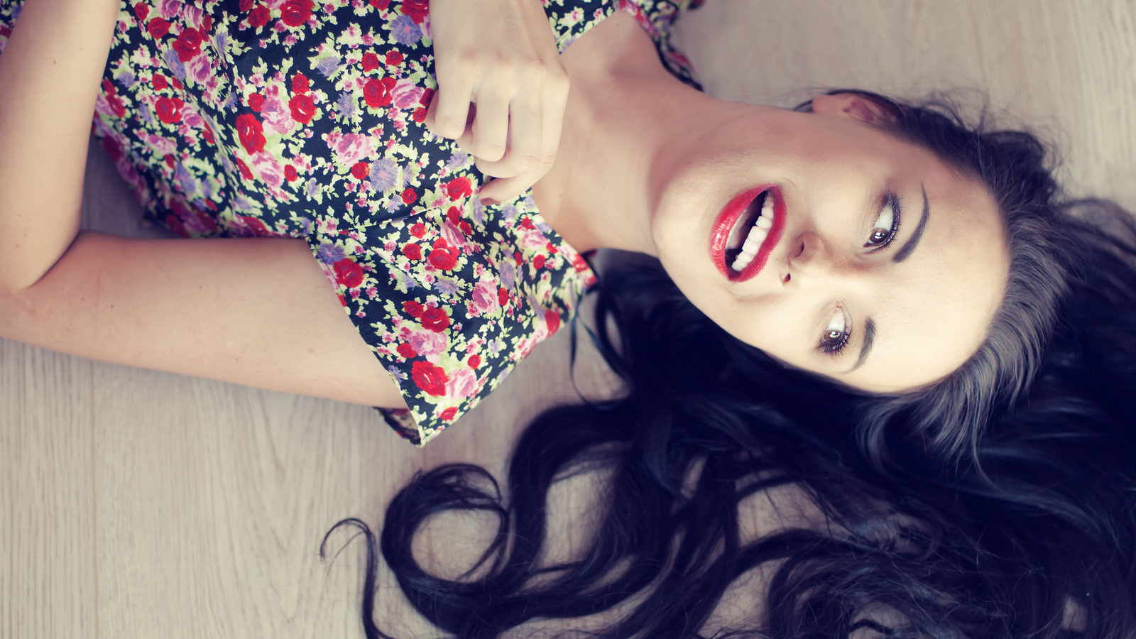 Önarckép egy kicsit másképp - Fényképezés otthon - NEXTFOTO