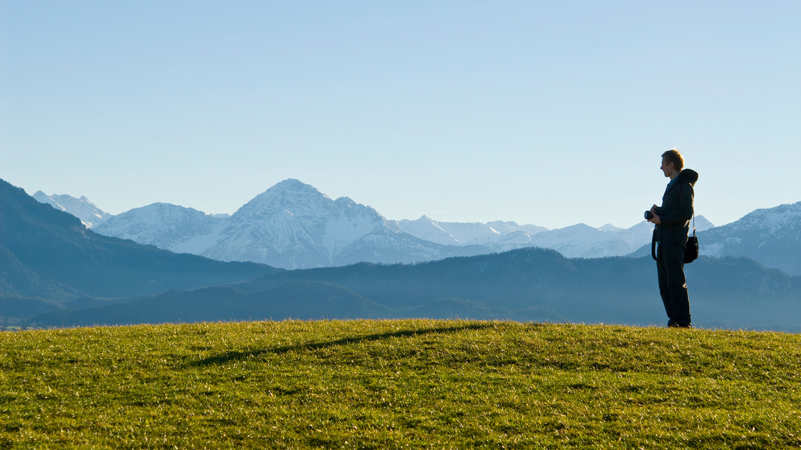 Lonely Photographer looking for the perfekt picture Ha a kis táskát választod - NEXTFOTO