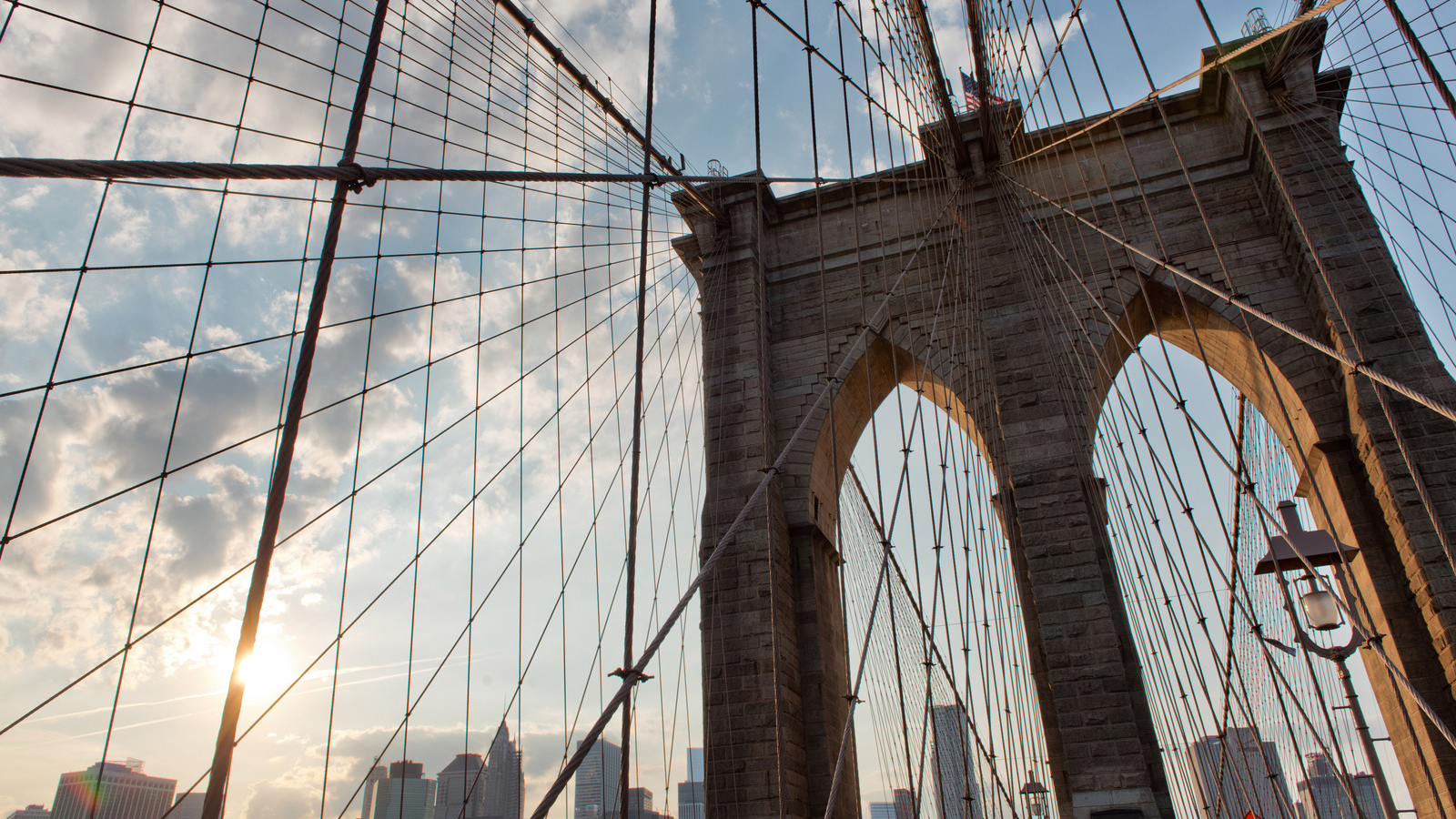 Detail of the suspension cables, Brooklyn Bridge Használd ki a vezérvonalakban rejlő lehetőségeket! - NEXTFOTO