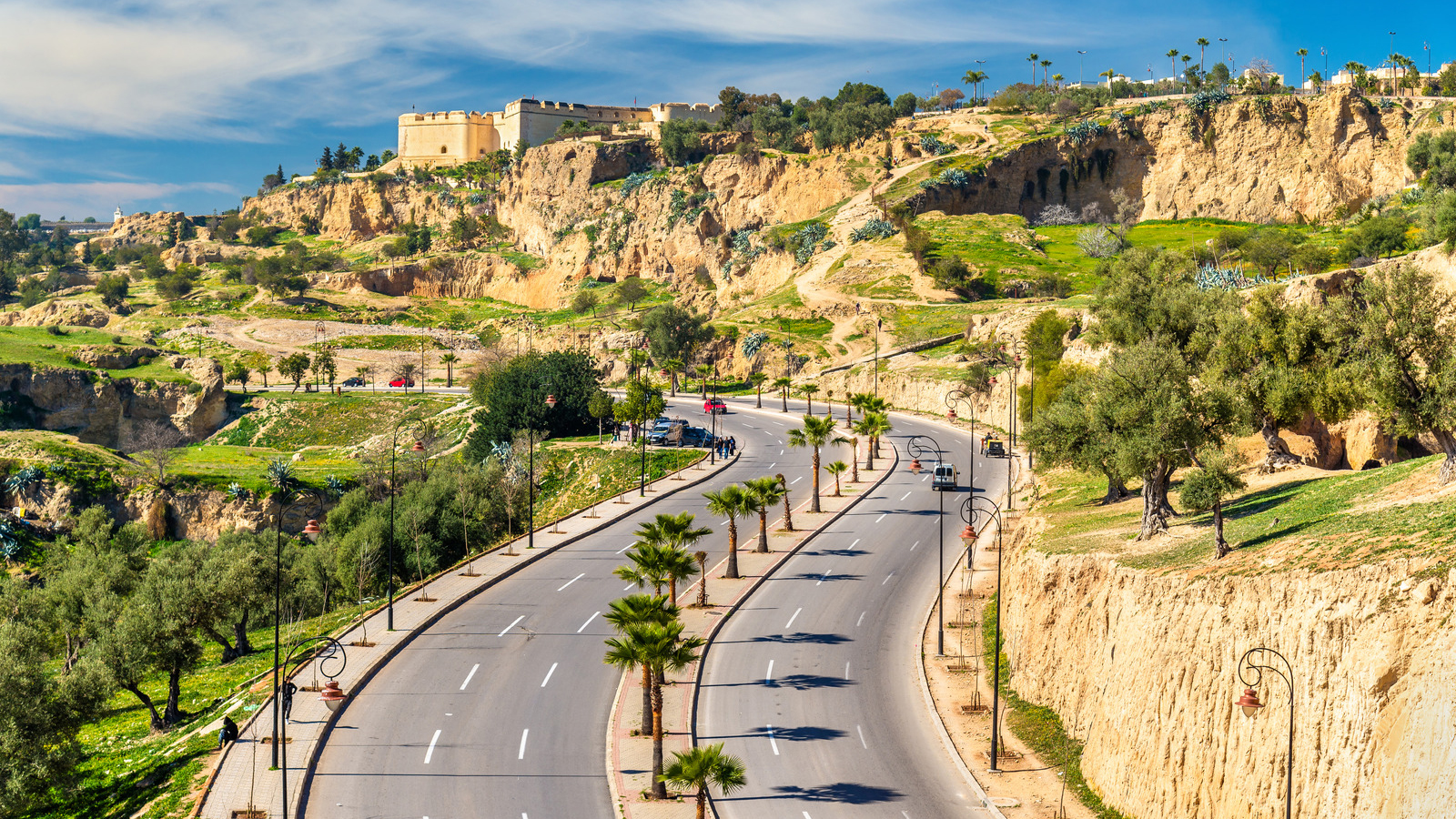 Abu Bakr ibn al-Arabi street in Fes, Morocco Használj vezérvonalakat! - NEXTFOTO