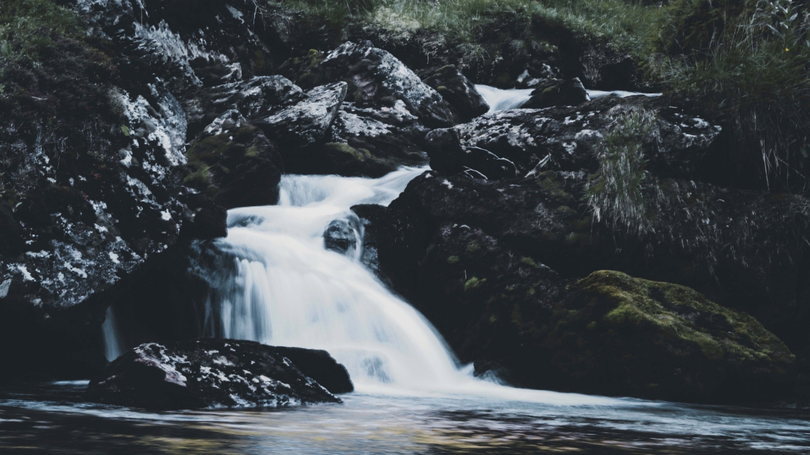 zársebesség - NextFoto